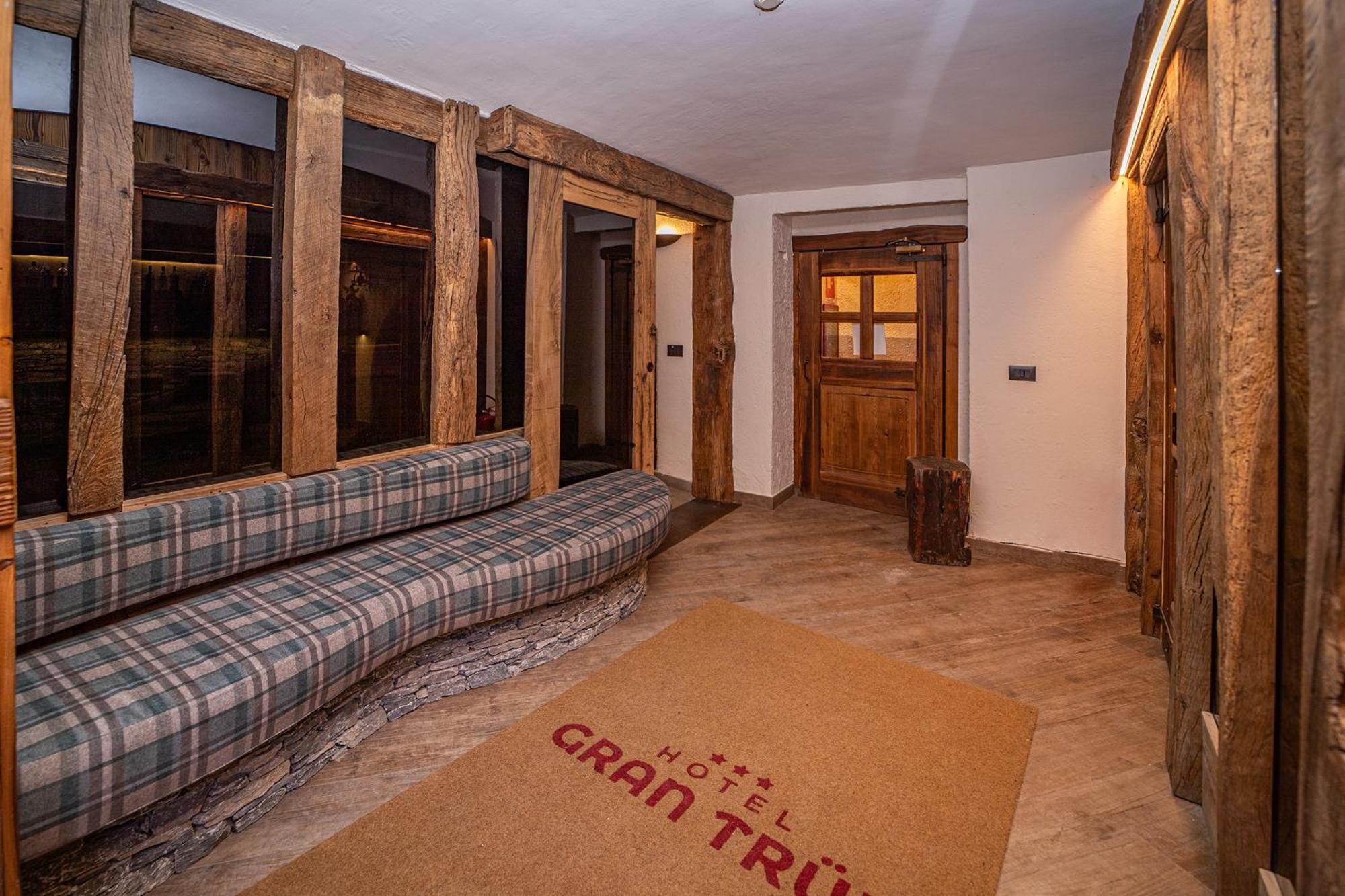 Hotel Gran Trun Oulx Екстериор снимка